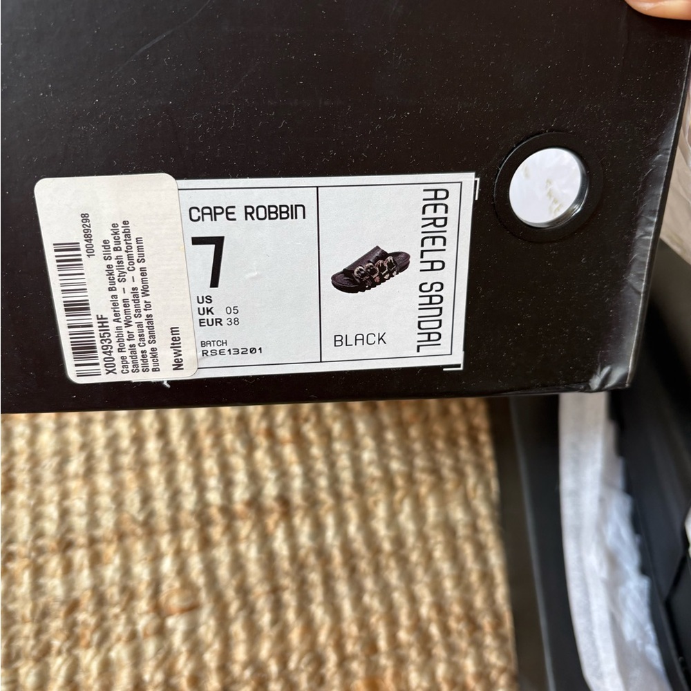 Cape Robbin Black Aeriala Sandals